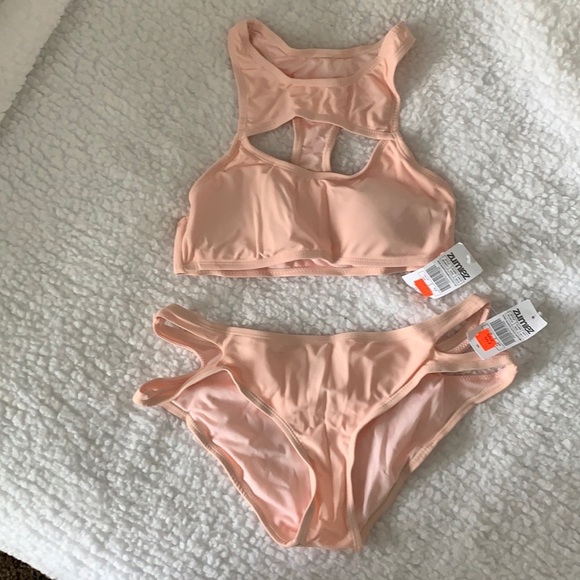 NWT bikini - Picture 1 of 4